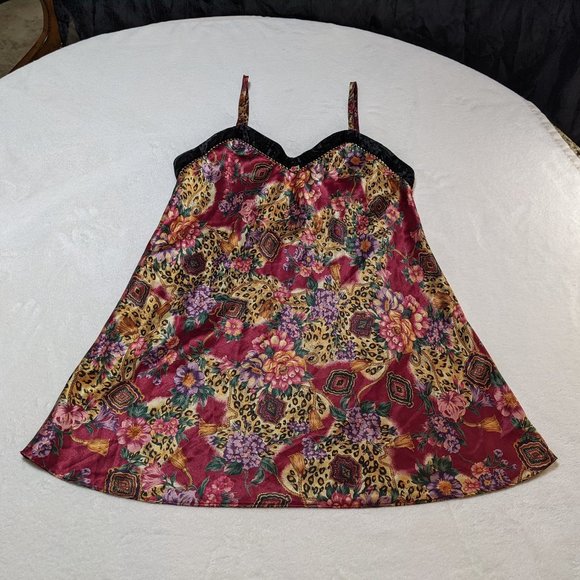 Kathryn Other - Kathryn Vintage Chemise/Slip Dress/Night Gown in Floral w/Black Trim - size L
